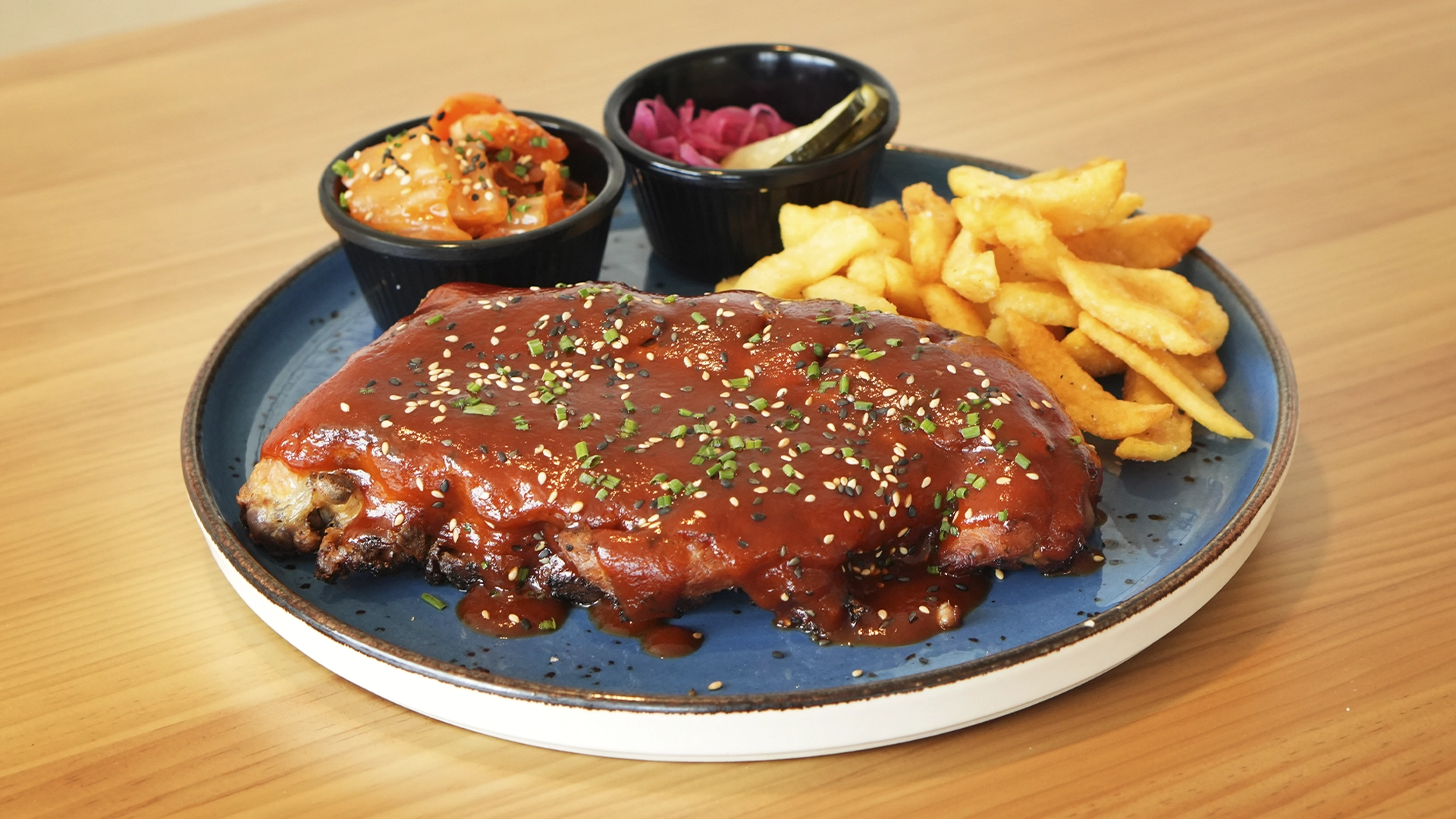 Imagen del proyecto de branding para el restaurante Aborigen BBQ – captura 7