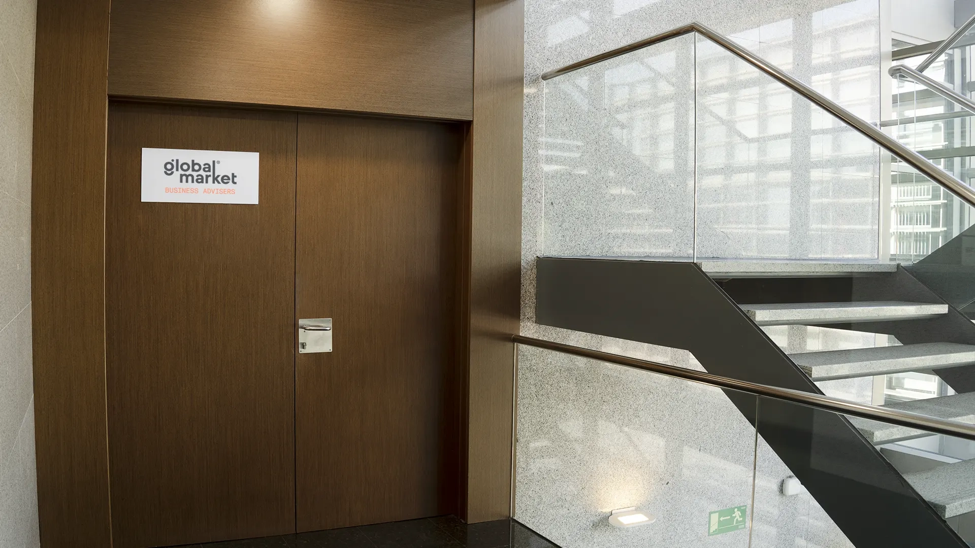 Imagen del proyecto de identidad visual Global Market – captura 8
